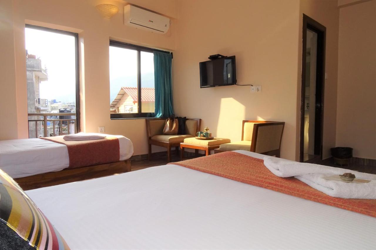 Hotel Karuna Pokhara Ngoại thất bức ảnh