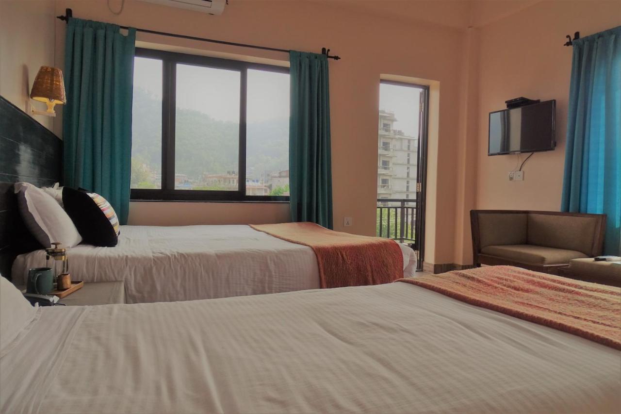 Hotel Karuna Pokhara Ngoại thất bức ảnh
