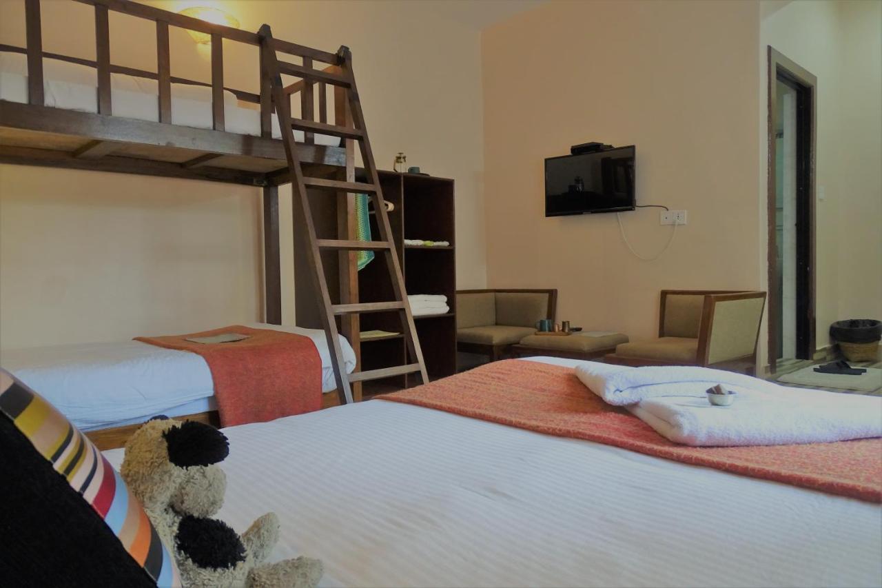 Hotel Karuna Pokhara Ngoại thất bức ảnh