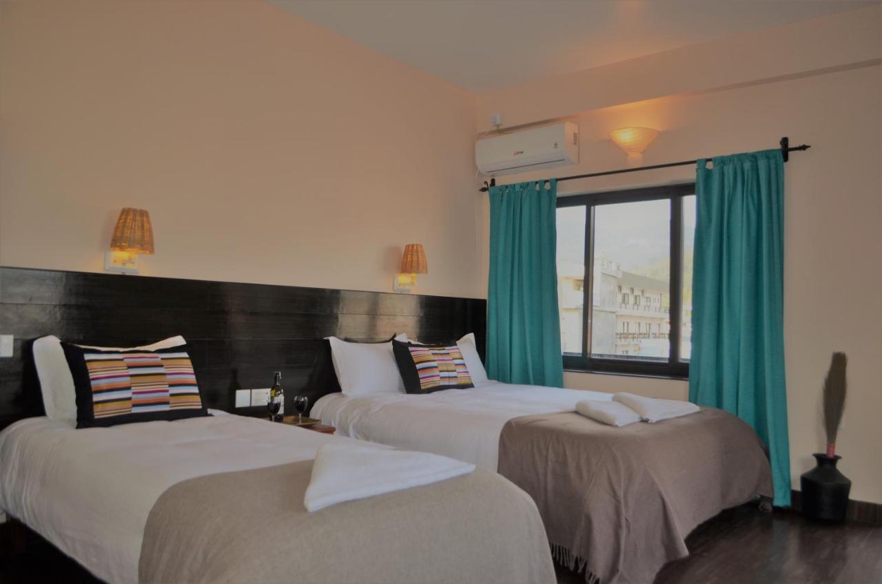 Hotel Karuna Pokhara Ngoại thất bức ảnh