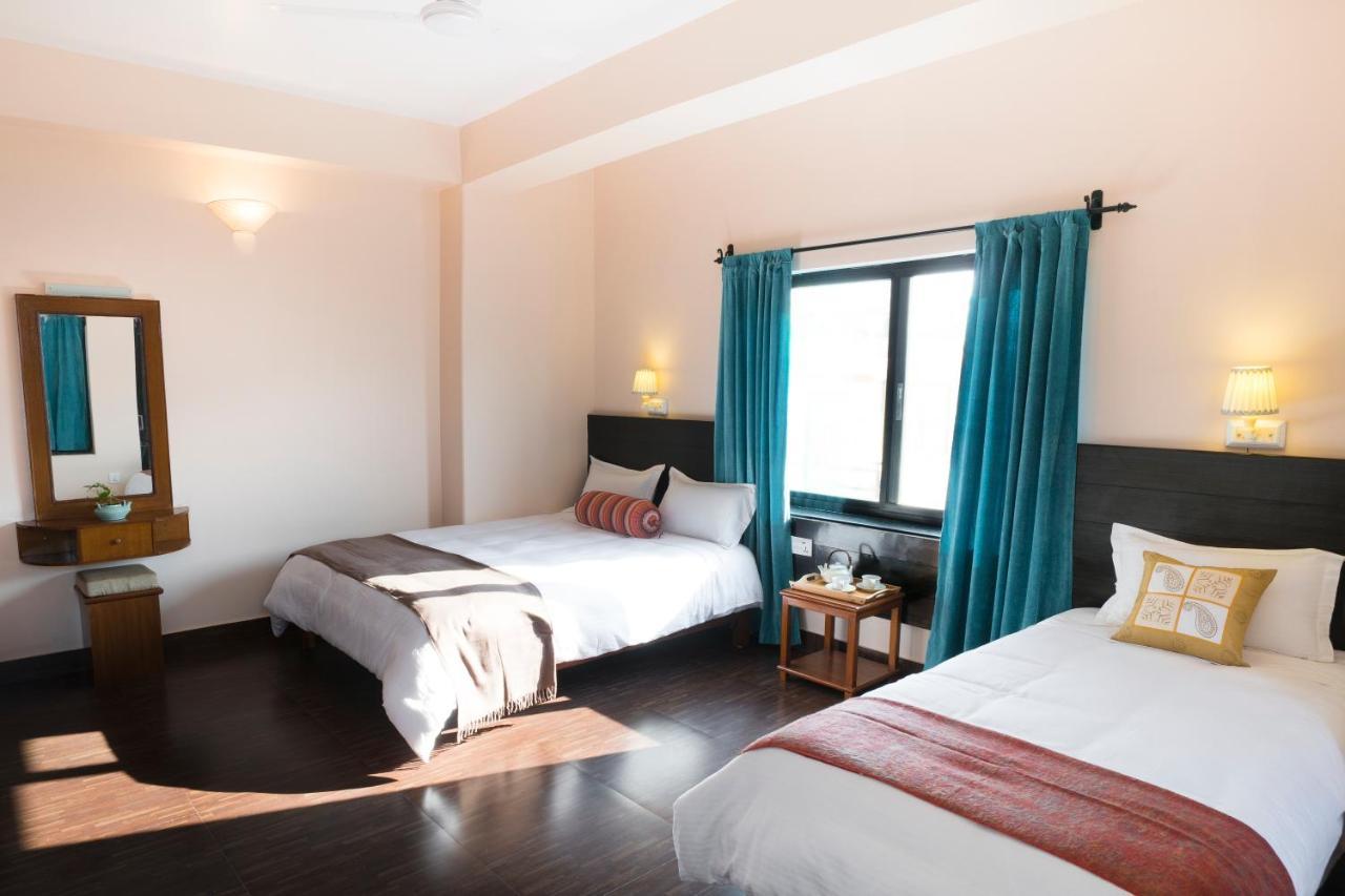 Hotel Karuna Pokhara Ngoại thất bức ảnh