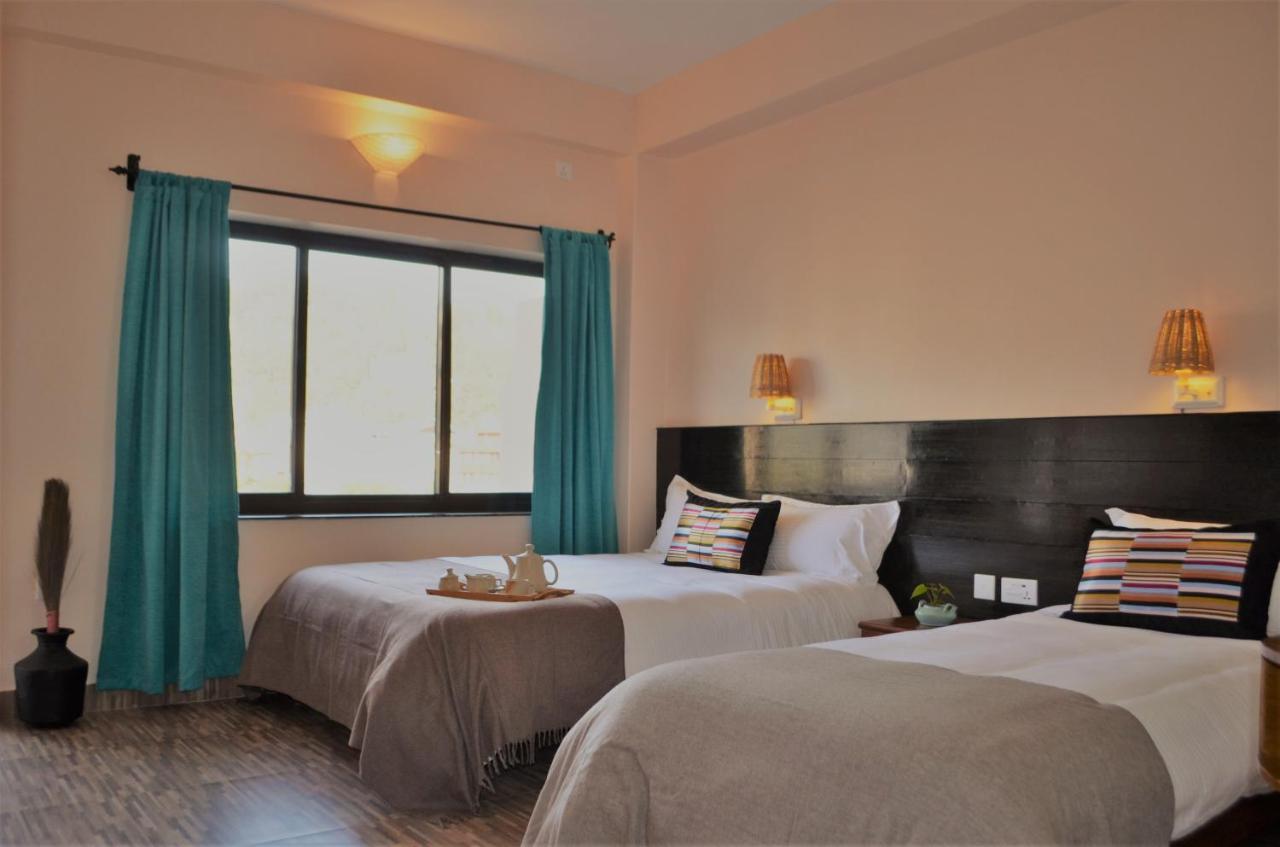 Hotel Karuna Pokhara Ngoại thất bức ảnh