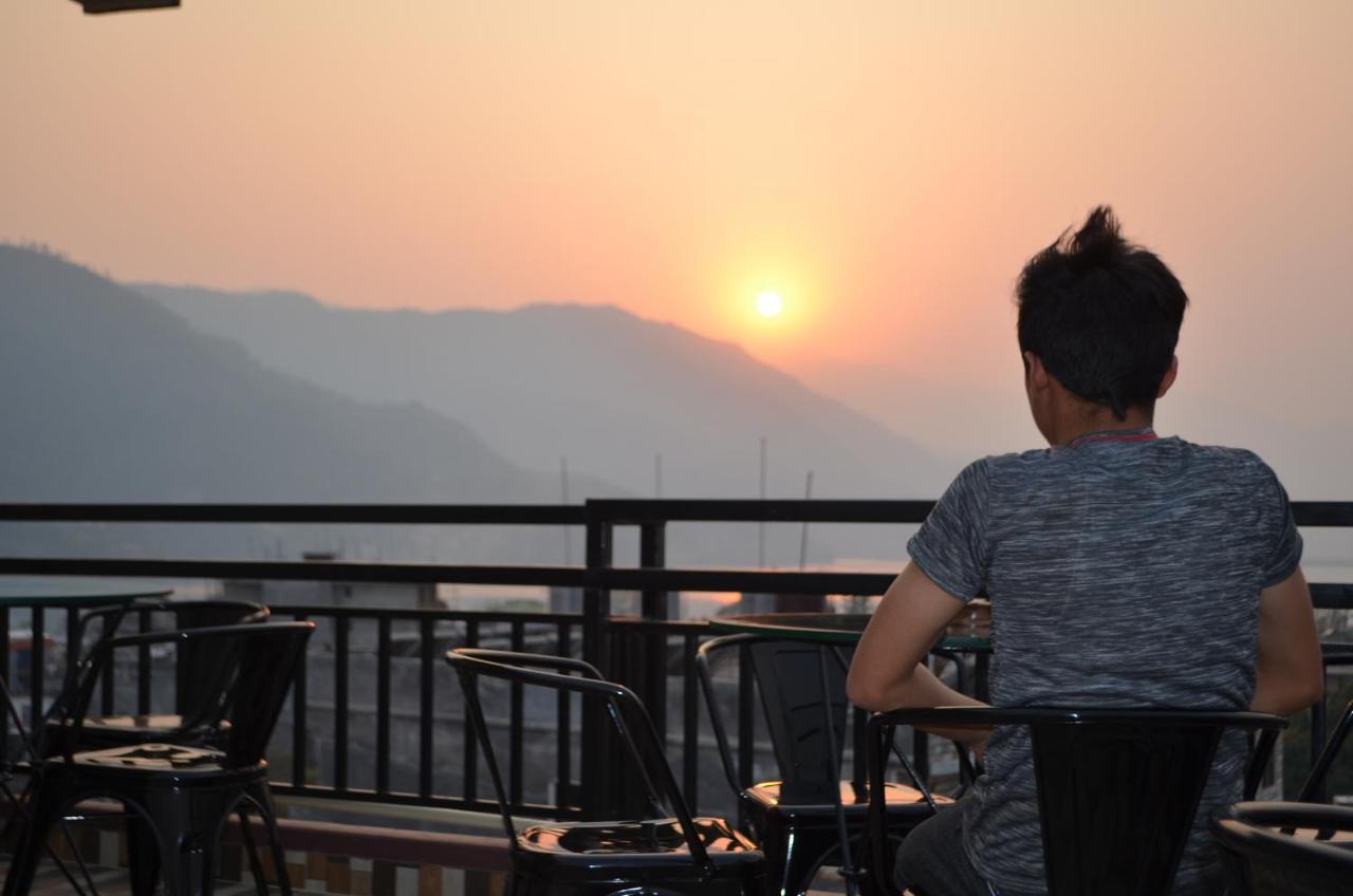 Hotel Karuna Pokhara Ngoại thất bức ảnh